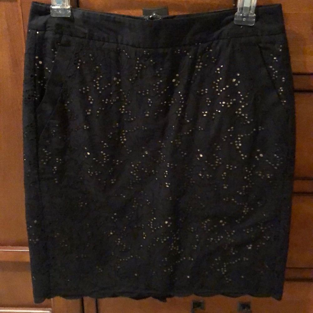 Loft 2P black eyelet embroidered skirt w pockets